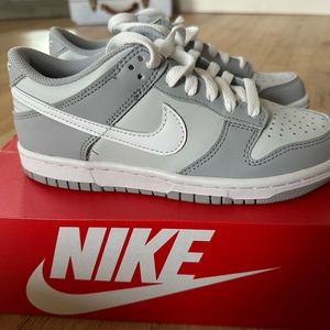 Nike dunks size 4Y